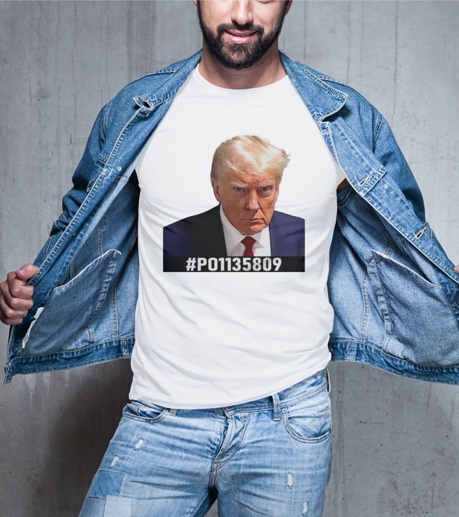 Donald Trump #P01135809 Surrender Mugshot T-Shirt