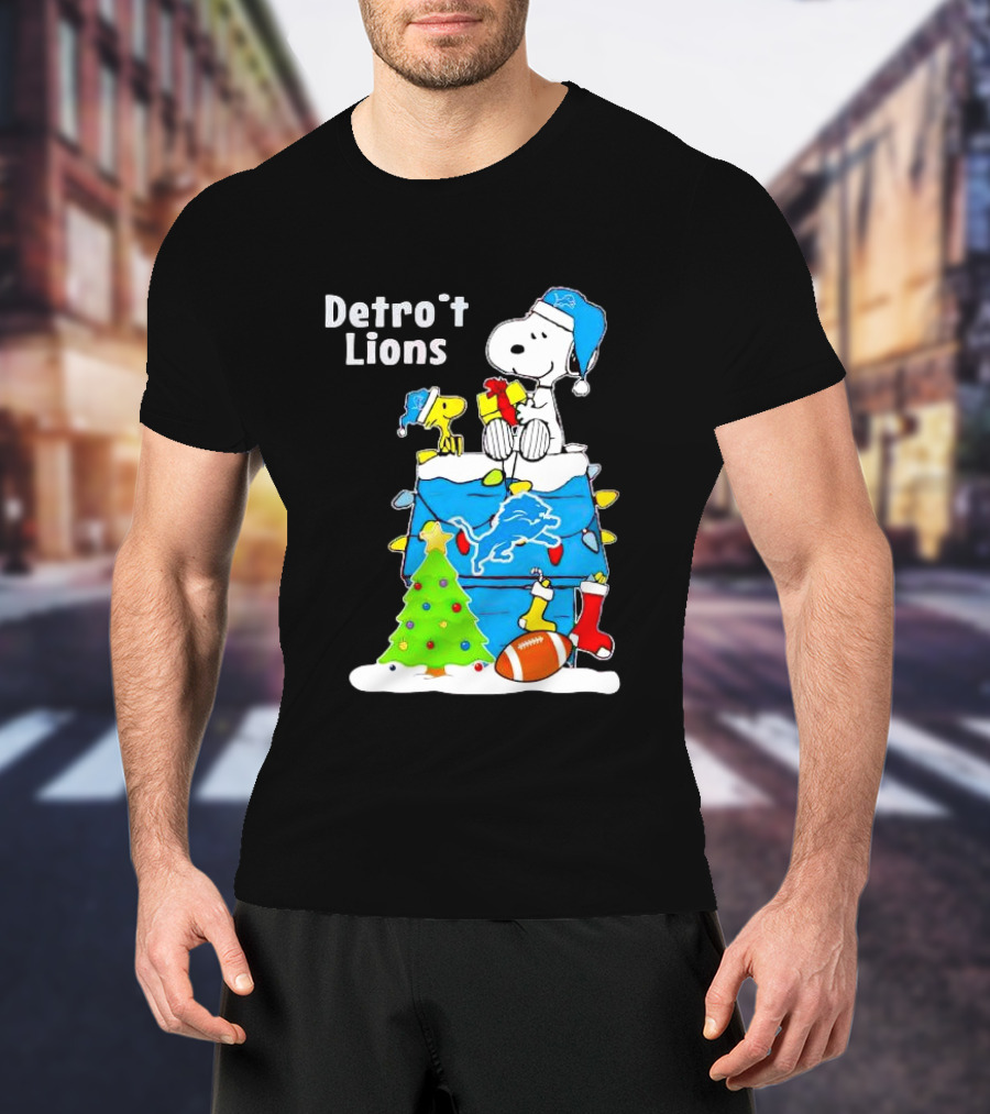 Snoopy And Woodstock Detroit Lions Christmas Igloo With Football And Tree T-Shirt