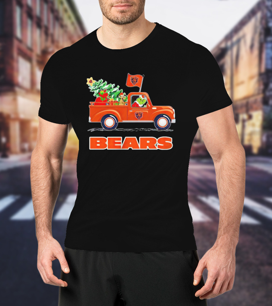 Grinch Driving Christmas Truck With Chicago Bears T-Shirt