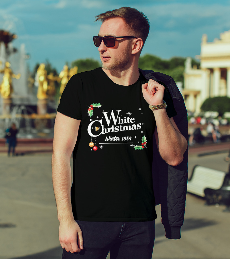 White Christmas Winter 1954 Holiday Nostalgia With Holly And Stars T-Shirt