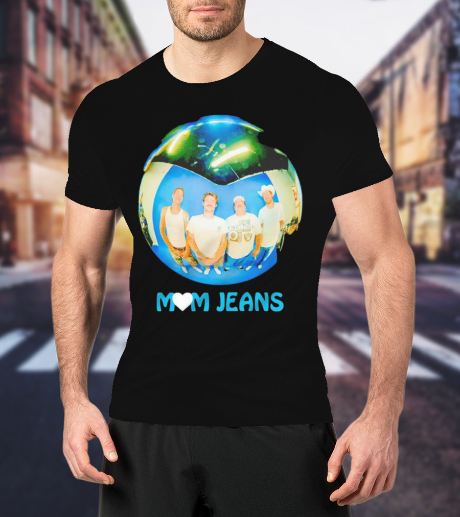 Mom Jeans Heart Raiders Orb Photo T-Shirt
