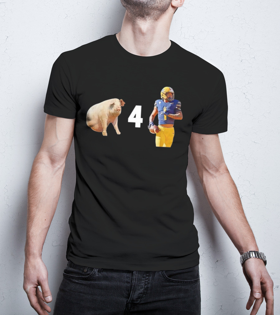 Hogs 4 Ott Heisman Football Player Pig Image T-Shirt