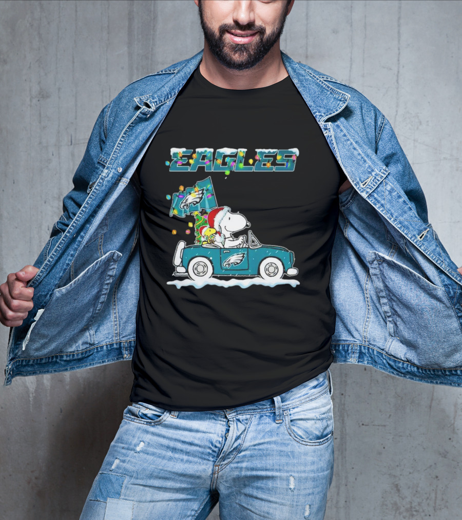 Eagles Snoopy Woodstock Christmas Driving Philadelphia Car T-Shirt