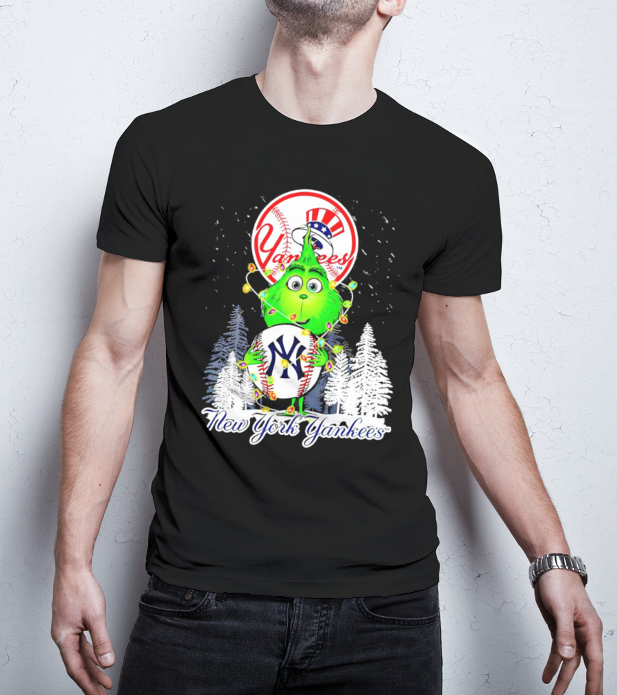New York Yankees Grinch Christmas Hug With Baseball And Trees T-Shirt
