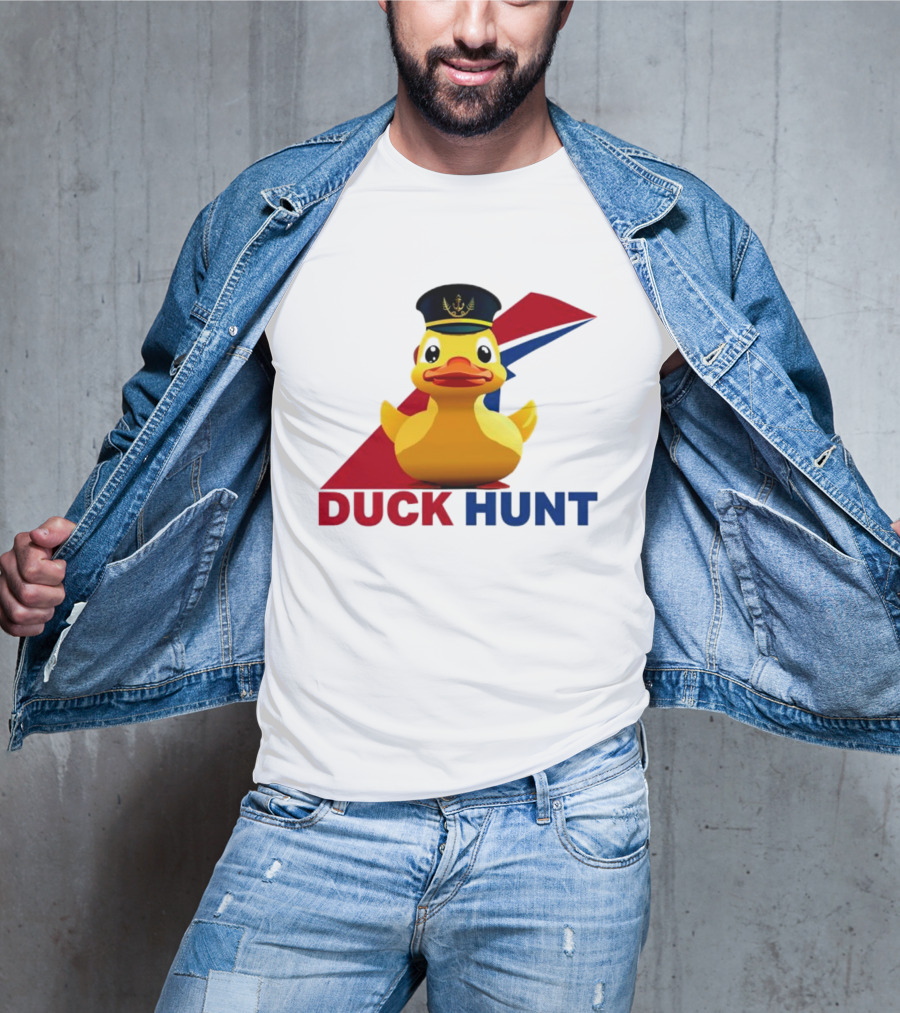 Cruising Duck Hunt Captain Rubber Duck Navy T-Shirt