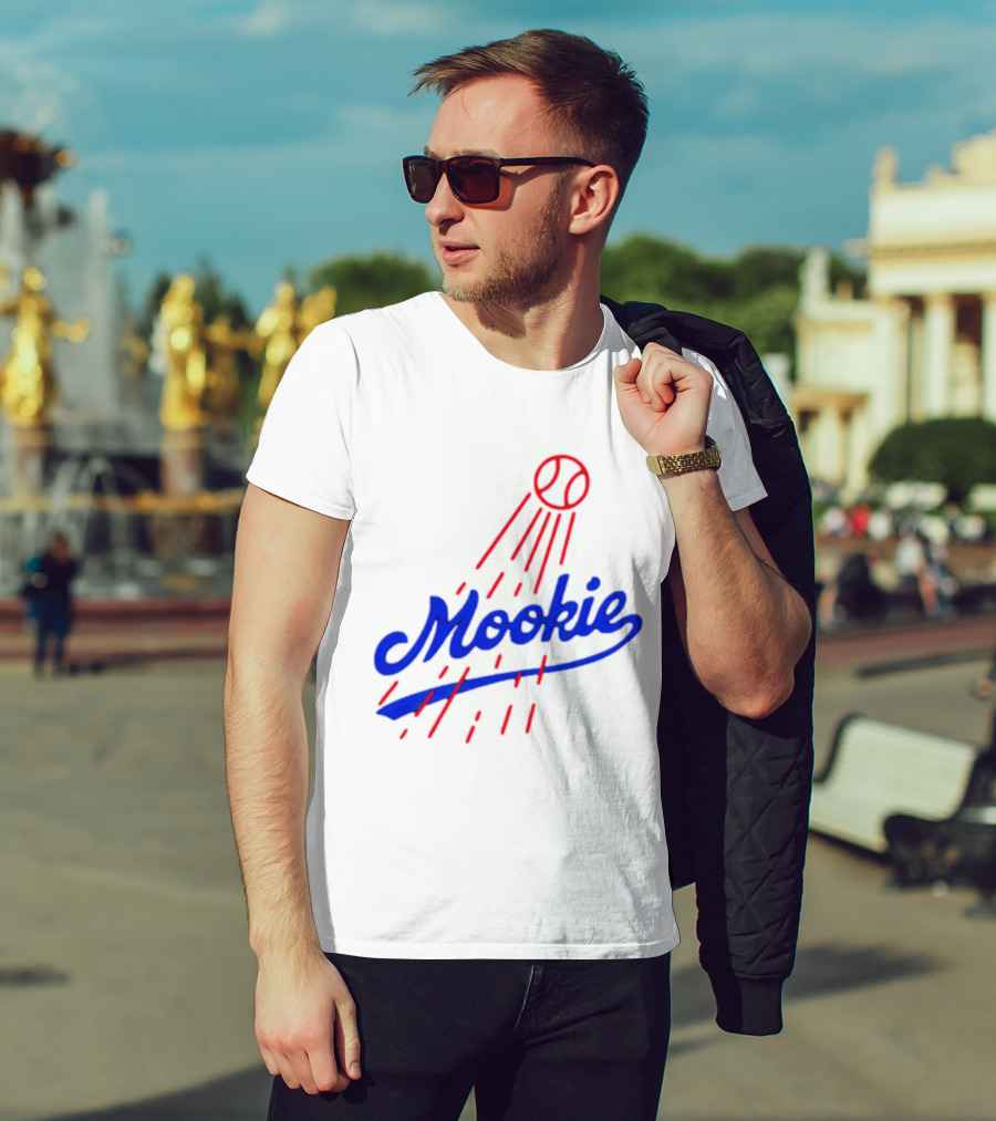 Mookie Signature Red Baseball Design Los Angeles Dodgers T-Shirt