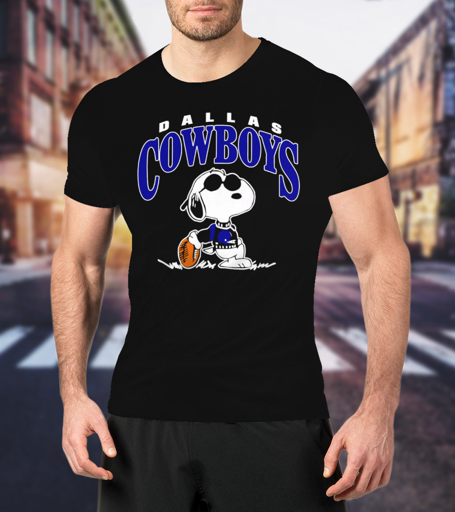 Dallas Cowboys Snoopy Football Player T-Shirt