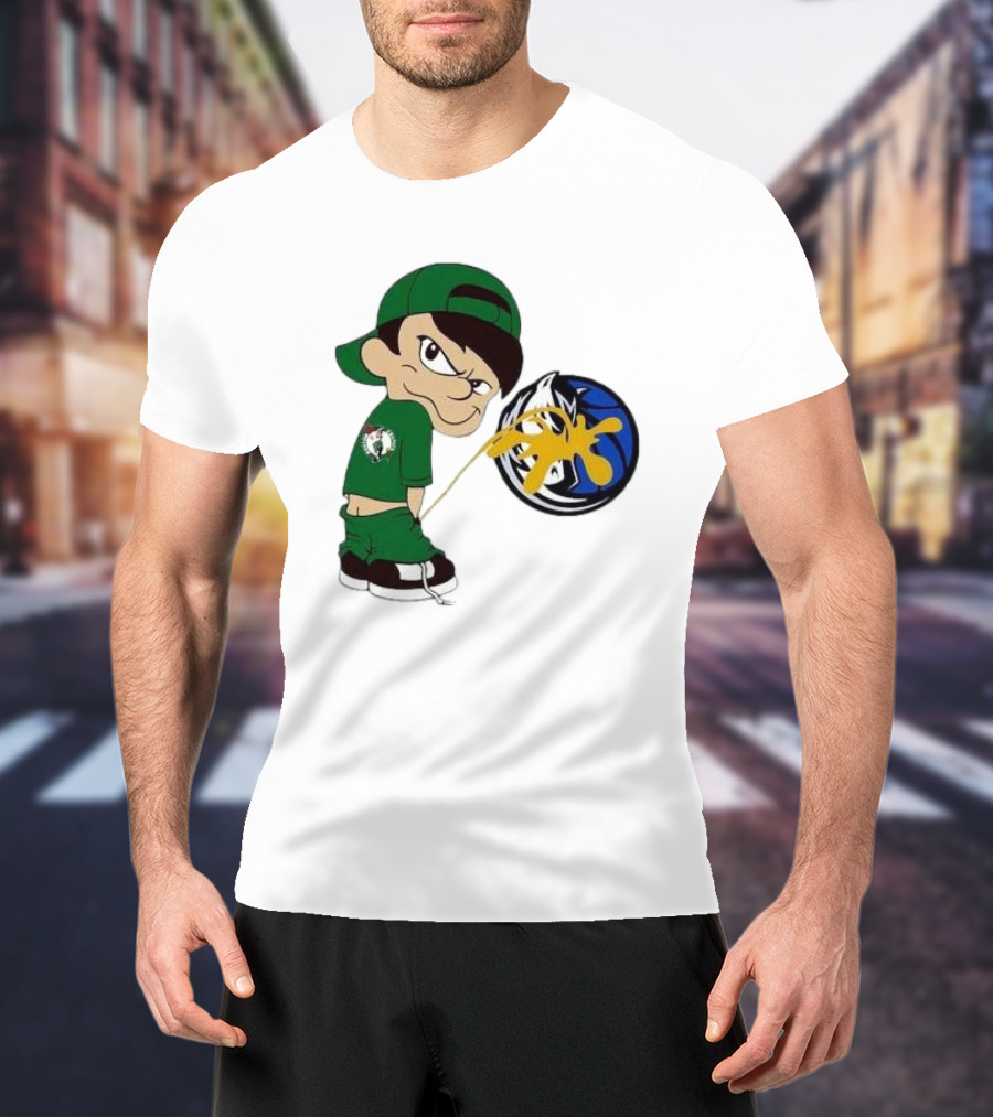 Little Boy Boston Celtics Piss On Dallas Mavericks Logo T-Shirt