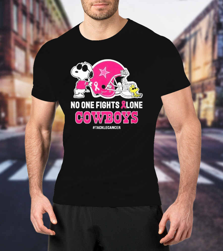 Snoopy And Woodstock No One Fights Alone Cowboys #TackleCancer T-Shirt