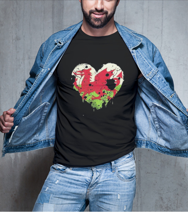 Love Flag Wales Welsh Football Rugby Heart Dragon T-Shirt