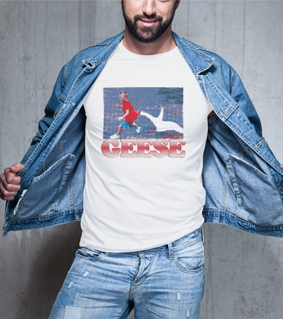 Geese Goose Bite Chase Red Shirt Kid Oval Open Mouth T-Shirt