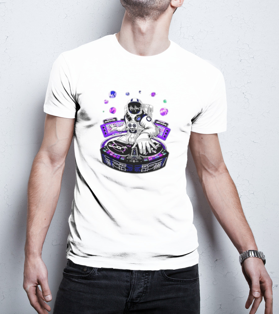 Astronaut Psychedelic DJ Psytrance Techno EDM Festival Space Music Bubbles T-Shirt