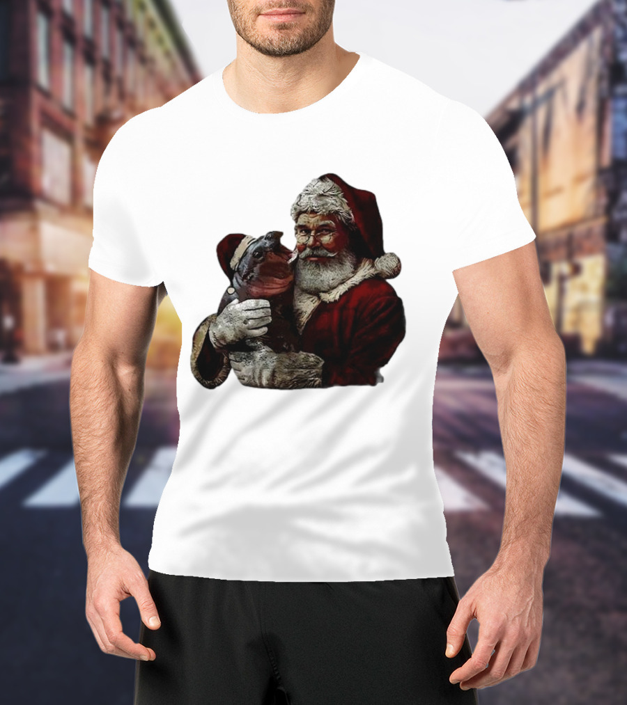 Moo Deng Xmas Funny Christmas Santa Hug Cute Baby Hippo Santa Claus Holiday T-Shirt