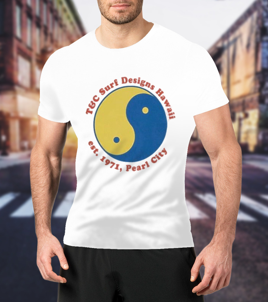 T&C Surf Designs Hawaii Est 1971 Pearl City Yin Yang T-Shirt
