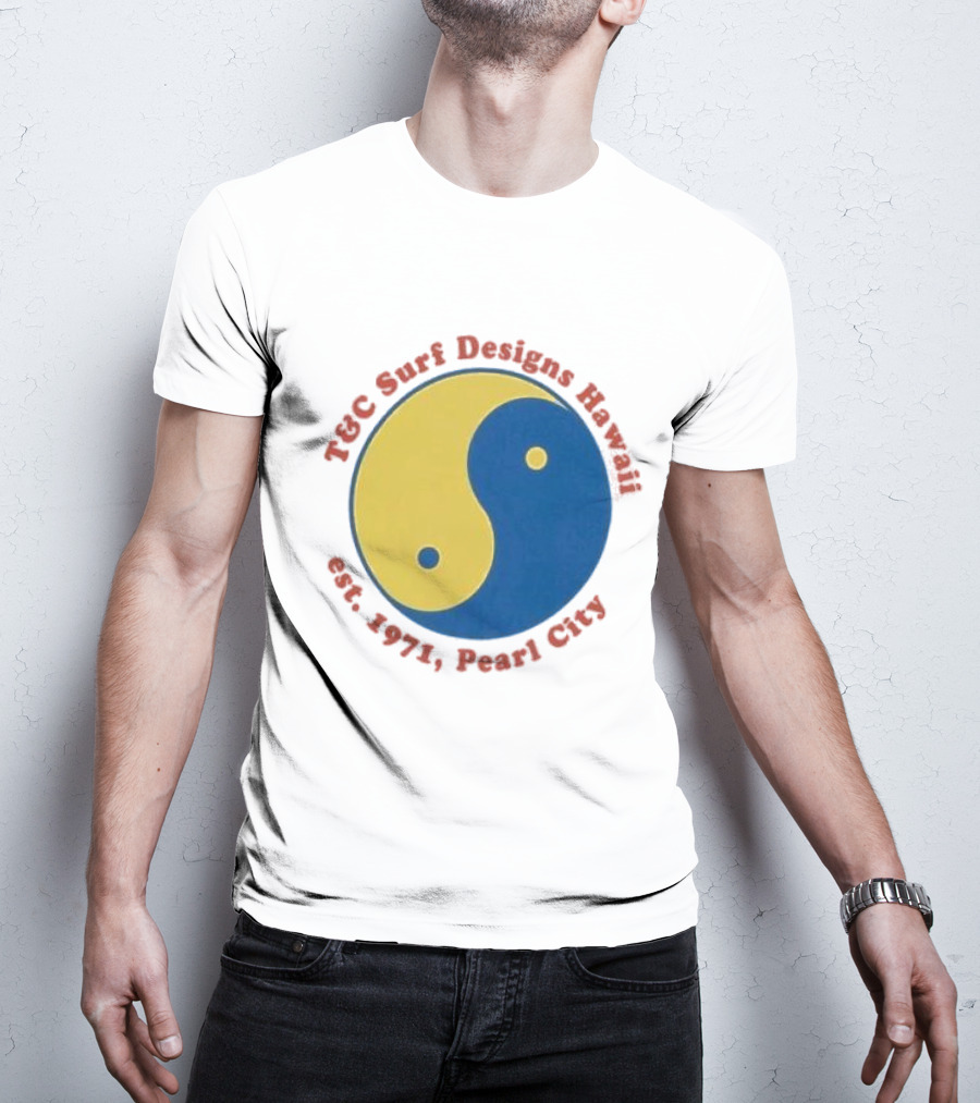 T&C Surf Designs Hawaii Est 1971 Pearl City Yin Yang T-Shirt