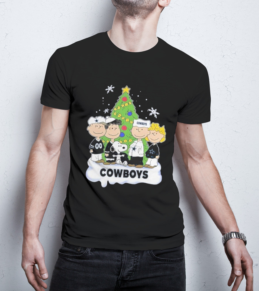 Cowboys Christmas With Snoopy And Peanuts Friends Holiday Tree T-Shirt
