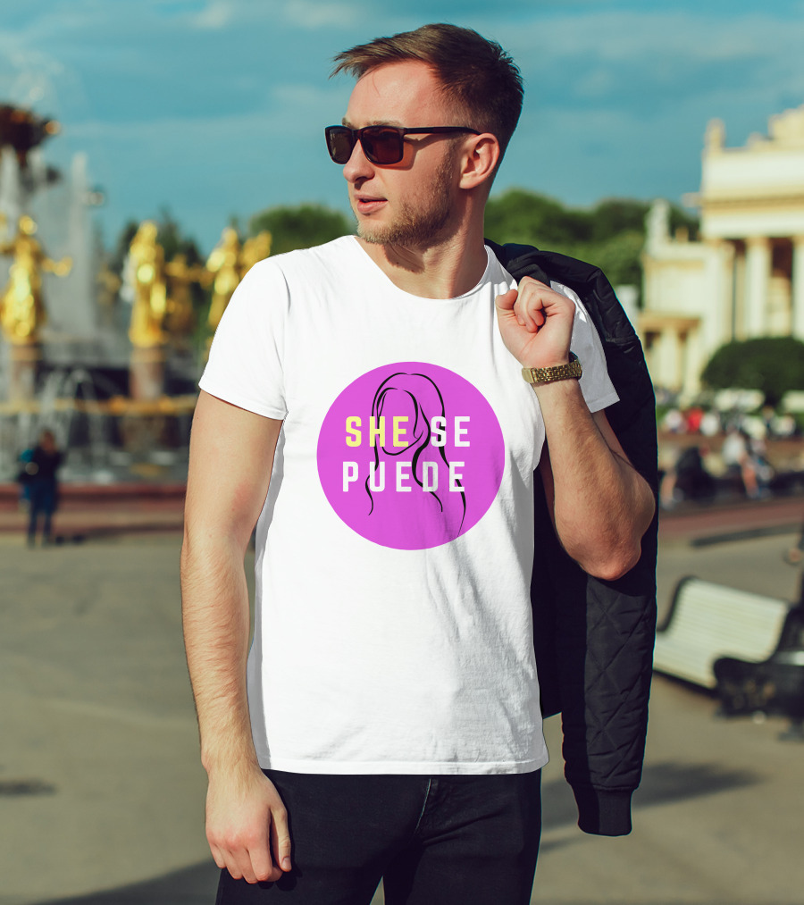 SHE SE PUEDE Purple Circle T-Shirt