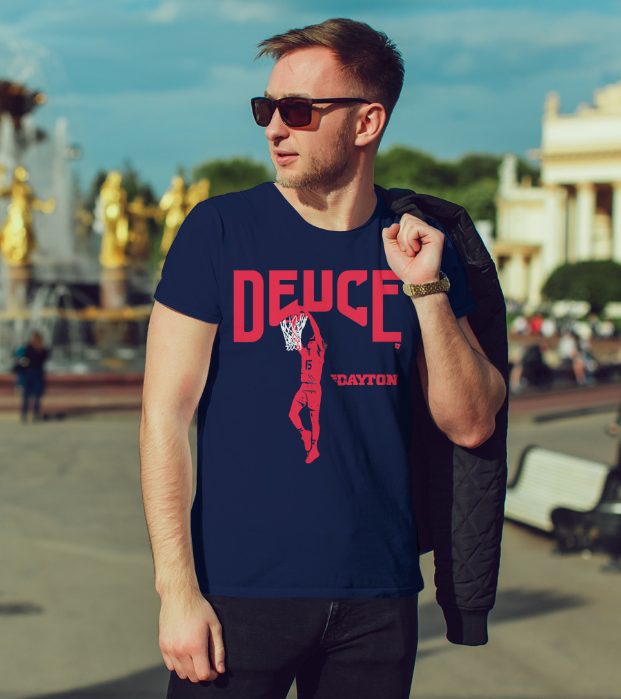 Dayton Basketball Deuce Daron Holmes II Dunking T-Shirt