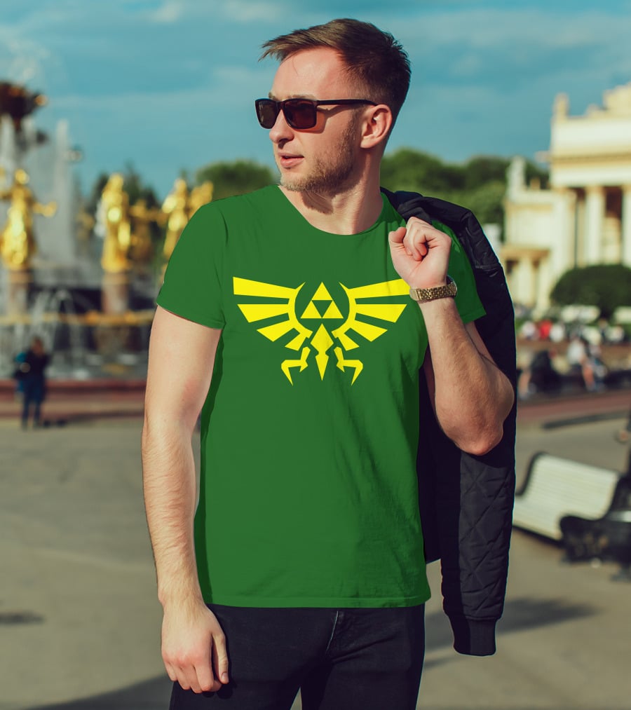 Triforce Hylian Crest And Cargo Shorts T-Shirt