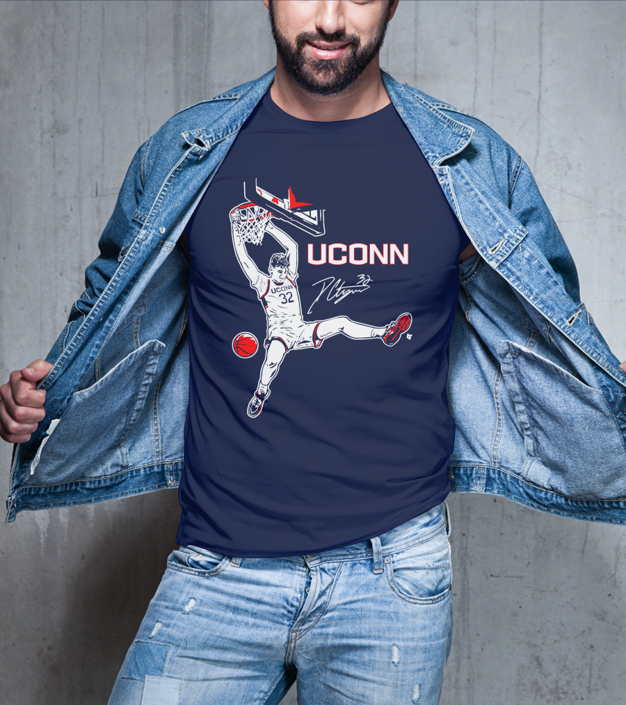 UConn Basketball Donovan Clingan Slam Dunk Signature 32 T-Shirt
