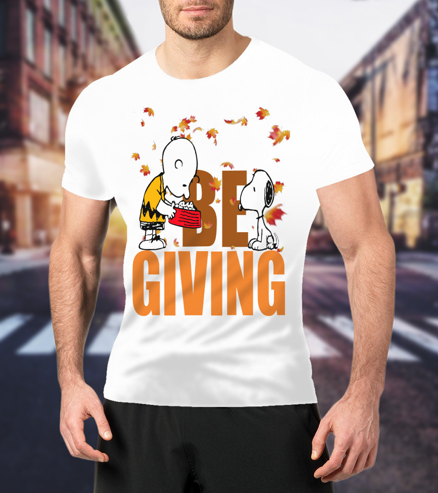 Charlie Brown And Snoopy Be Giving Thanksgiving Day Leaves T-Shirt