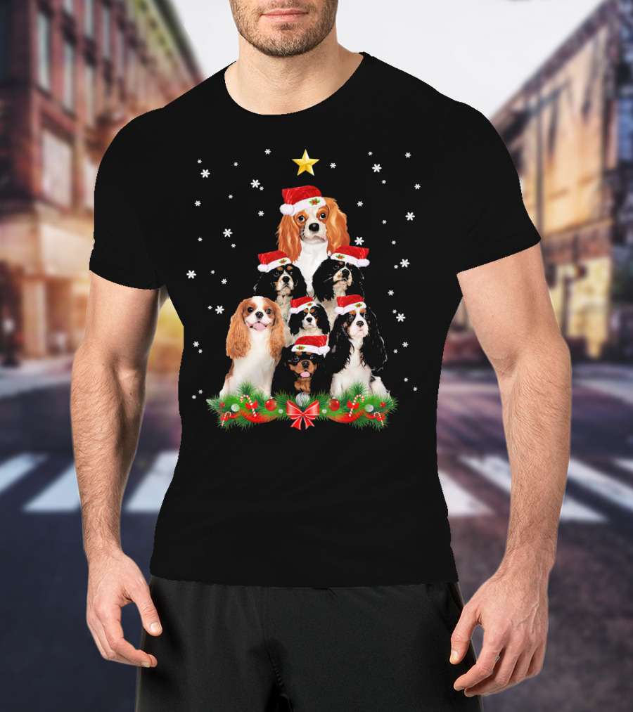 Cavalier King Christmas Tree With Santa Hat Dogs And Snowflakes T-Shirt