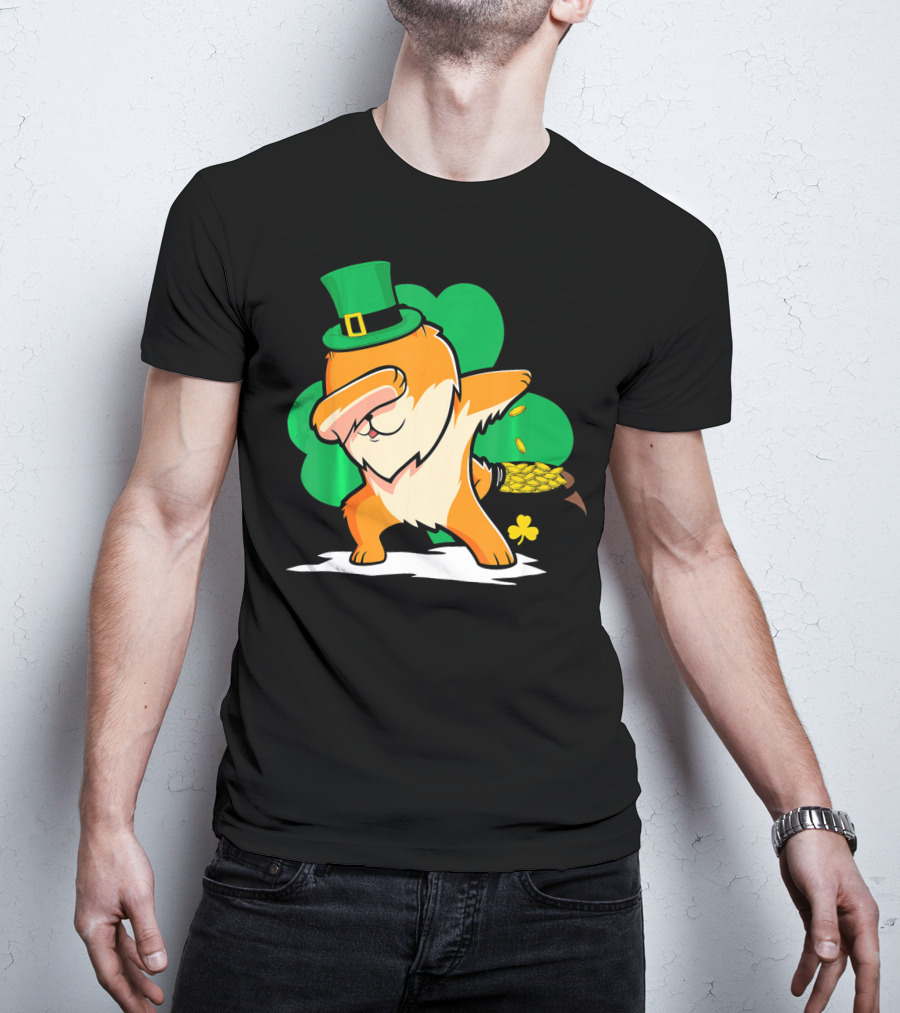 St Patrick's Day Dabbing Pomeranian With Leprechaun Hat And Shamrock T-Shirt