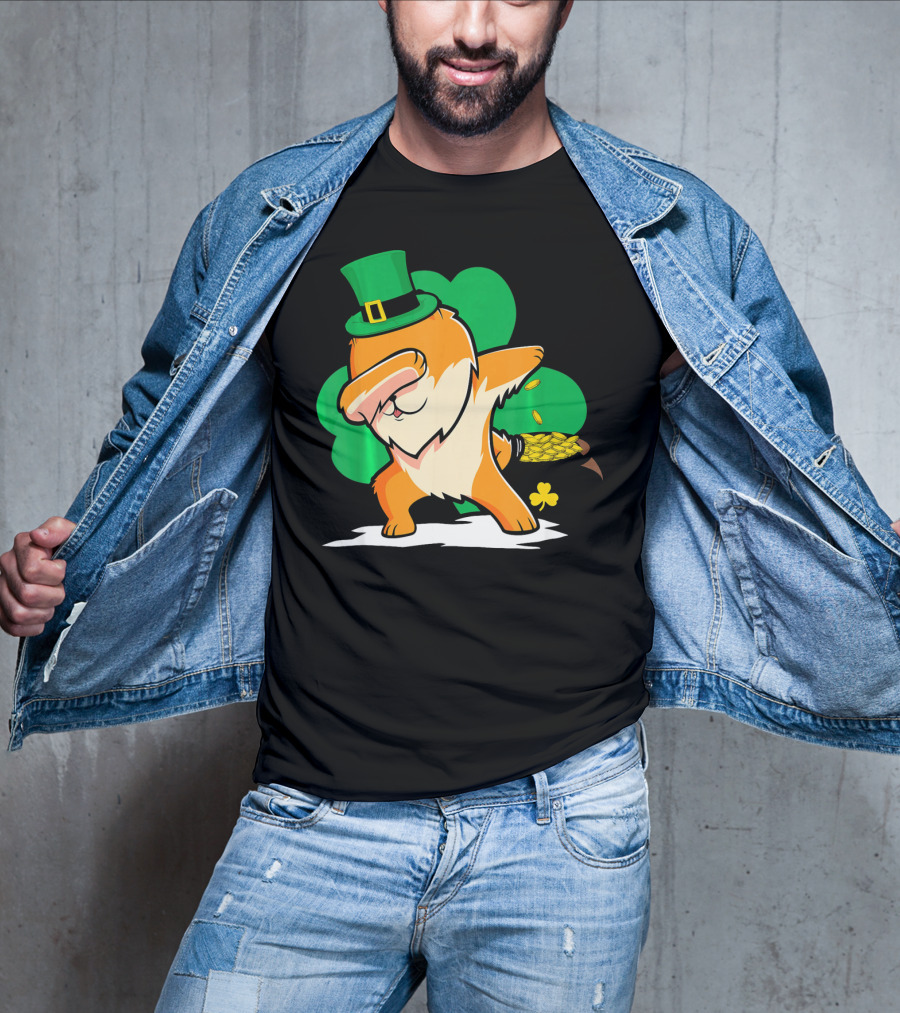 St Patrick's Day Dabbing Pomeranian With Leprechaun Hat And Shamrock T-Shirt