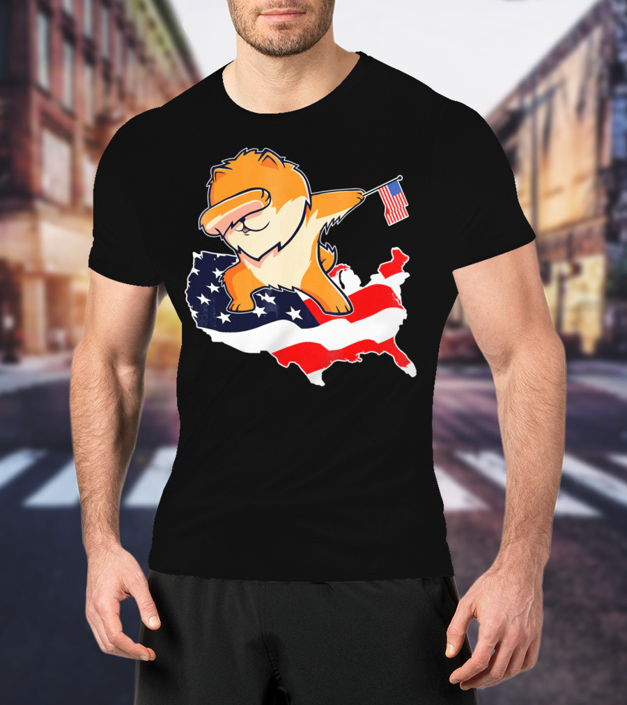 Funny Dabbing Pomeranian Holding American Flag On USA Map T-Shirt