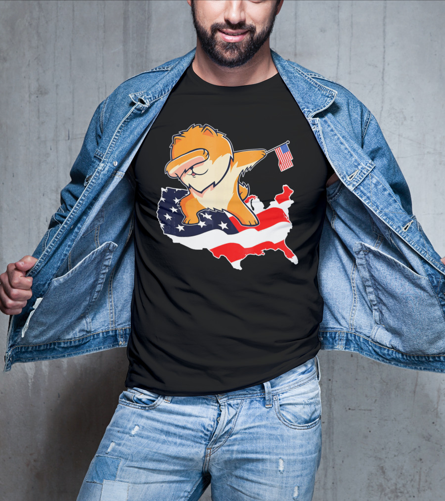 Funny Dabbing Pomeranian Holding American Flag On USA Map T-Shirt