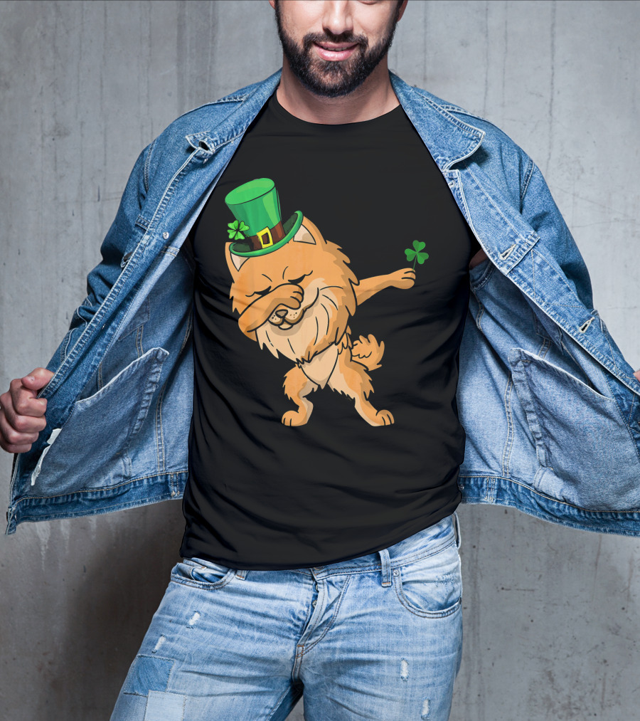 St Patricks Dabbing Pomeranian Leprechaun With Shamrock T-Shirt