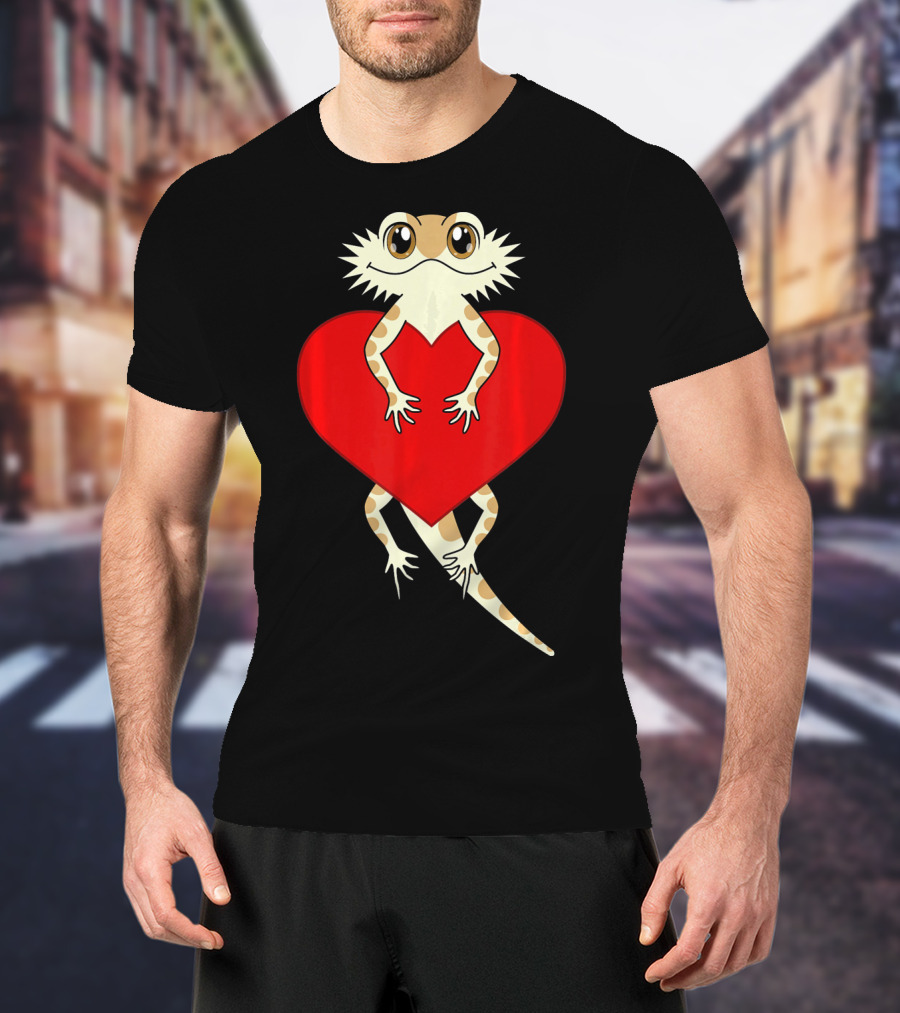 Cute Cartoon Bearded Dragon Hugging Heart Valentines T-Shirt