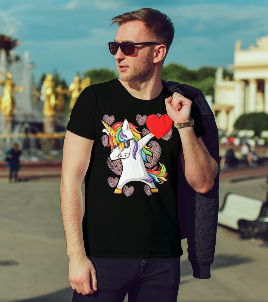Funny Dabbing Unicorn Holding Heart Valentines T-Shirt