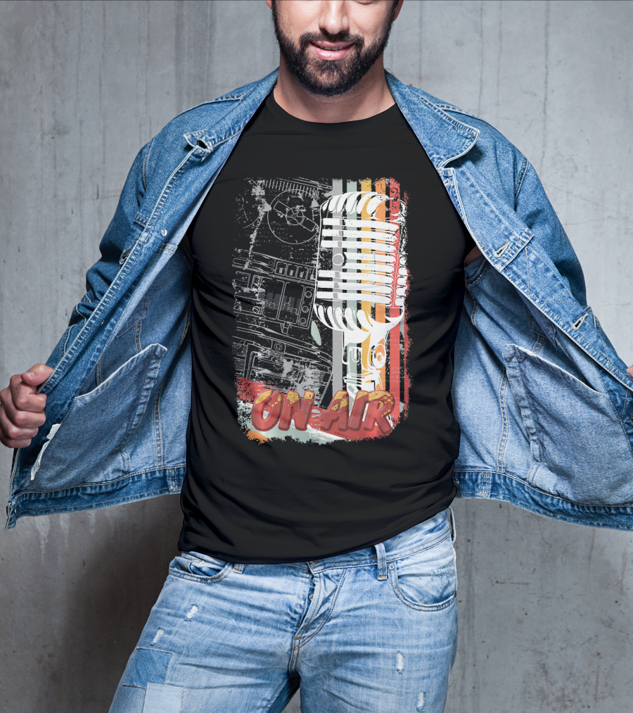 Retro Vintage Microphone On Air Broadcast Stripes T-Shirt