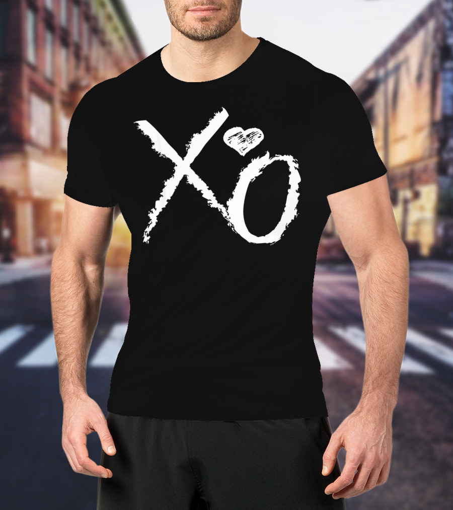 XO Heart Valentines Hugs And Kisses T-Shirt
