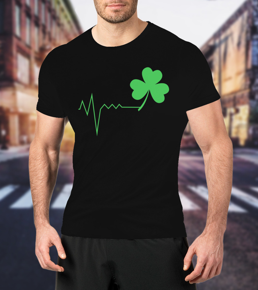 St. Patrick's Day Irish Nurse Ireland Shamrock Heartbeat T-Shirt