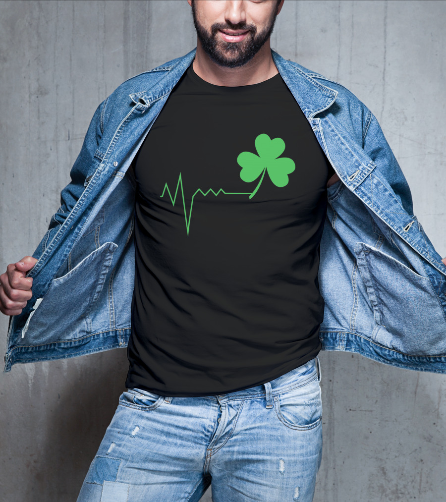 St. Patrick's Day Irish Nurse Ireland Shamrock Heartbeat T-Shirt