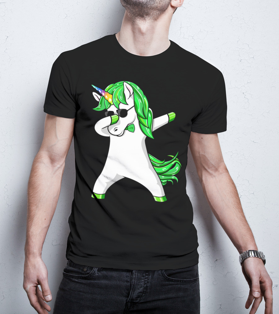 St Patricks Day Dabbing Green Unicorn T-Shirt