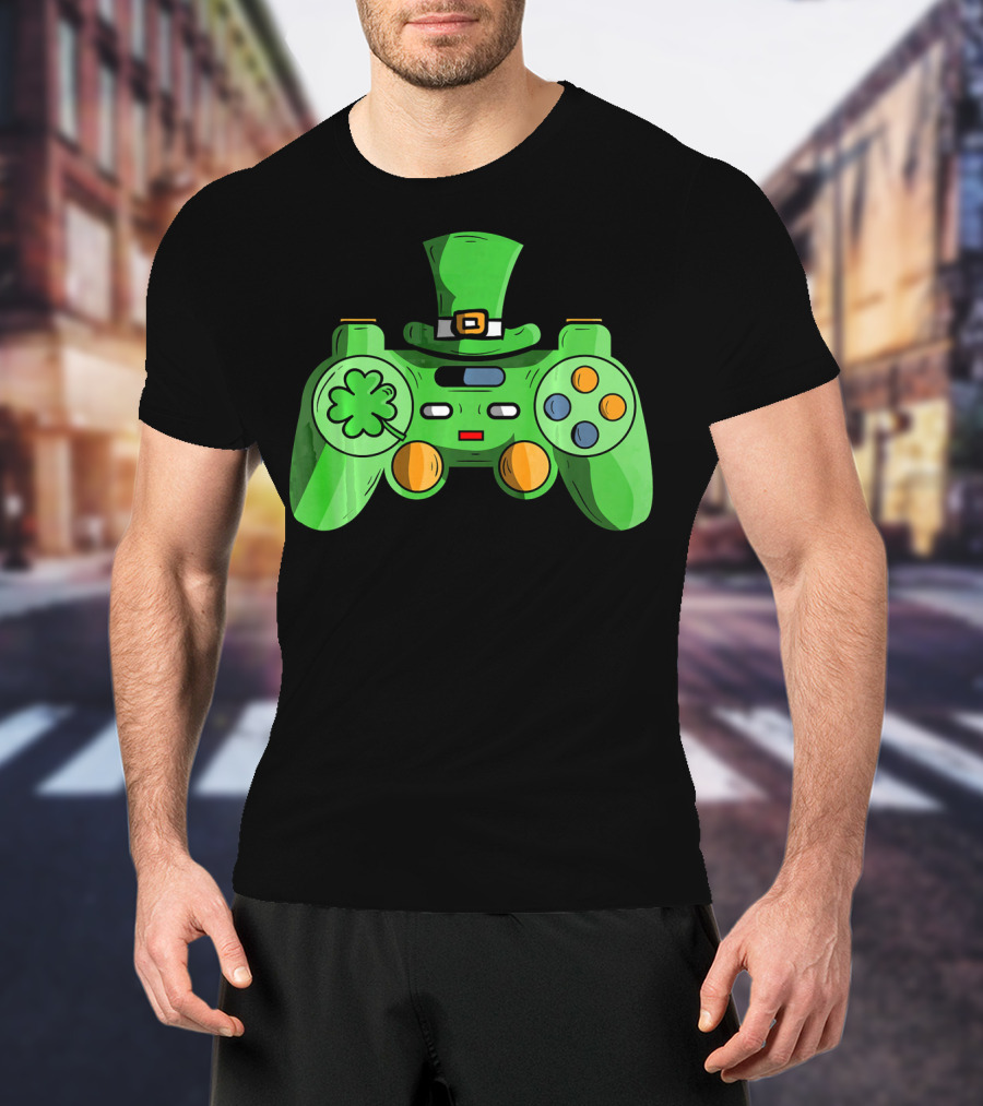 St Patrick's Day Gamer Controller With Shamrock And Hat T-Shirt