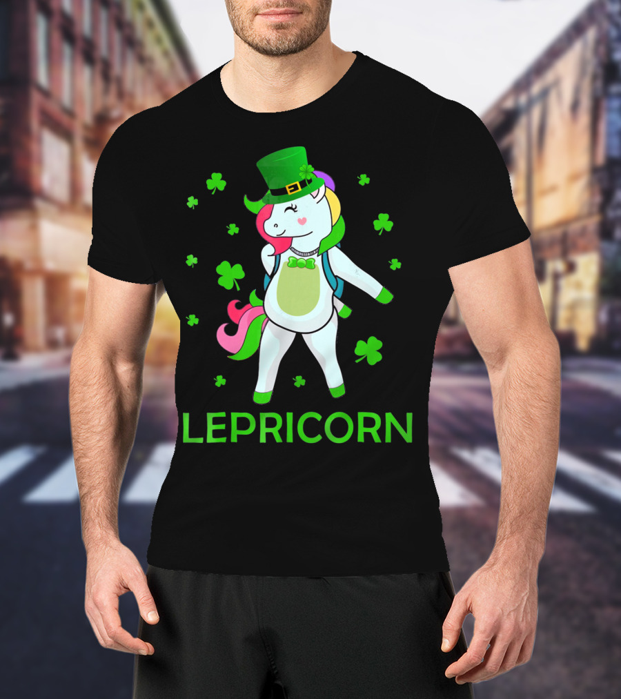 St Patricks Day Flossing Lepricorn Irish Unicorn With Green Hat And Shamrocks T-Shirt