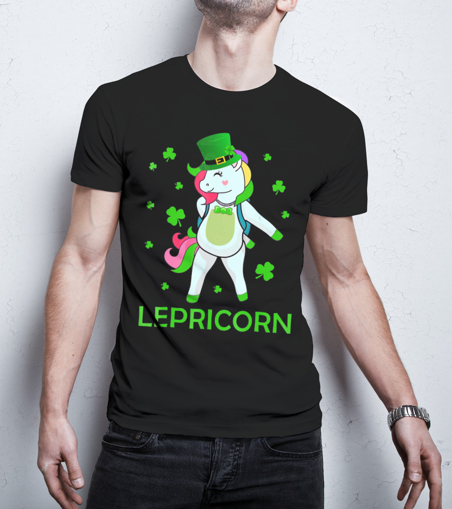 St Patricks Day Flossing Lepricorn Irish Unicorn With Green Hat And Shamrocks T-Shirt