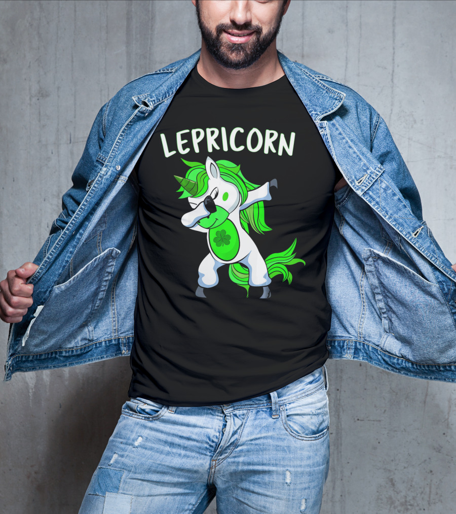 Lepricorn Dabbing Unicorn Leprechaun With Clover T-Shirt