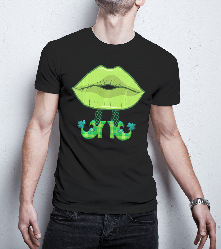 Kiss Lips Green Leprechaun Shoes Plaid Pattern St. Patrick's Day T-Shirt
