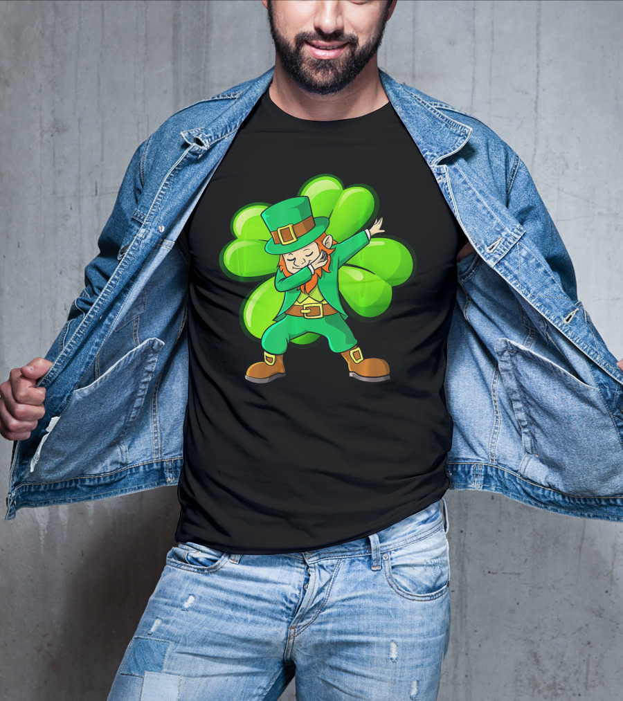 Cute Dabbing Leprechaun With Green Shamrock Background T-Shirt