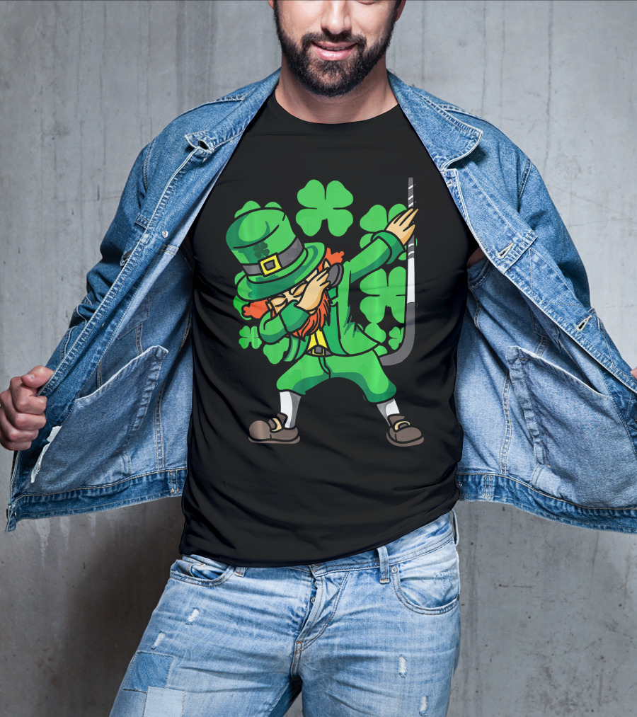 Dabbing Leprechaun Hockey Stick With Shamrocks St. Patrick's Day T-Shirt