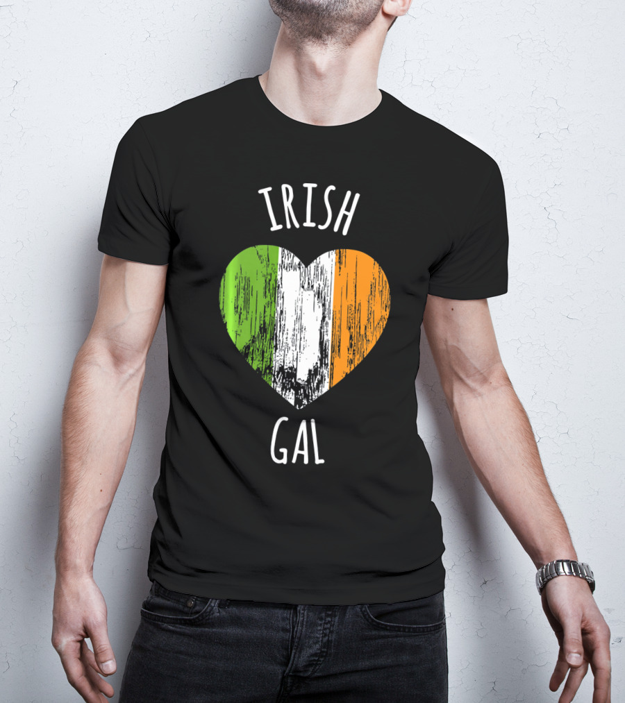 Irish Gal Heart With Irish Flag St. Patricks Day T-Shirt