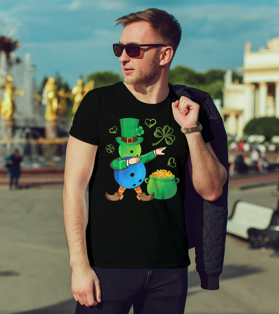 Pooling Leprechaun Dabbing With Gold Pot And Shamrocks T-Shirt