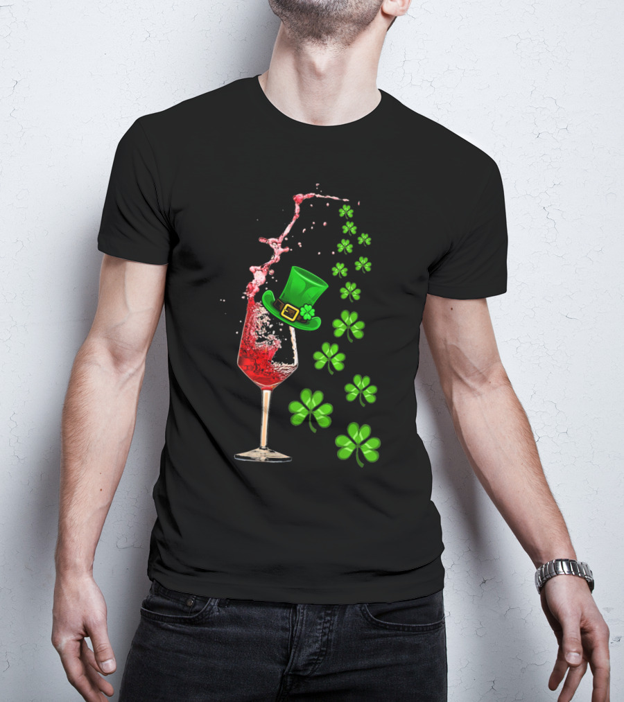 St Patricks Day Wine Glass Splash With Shamrocks And Top Hat T-Shirt