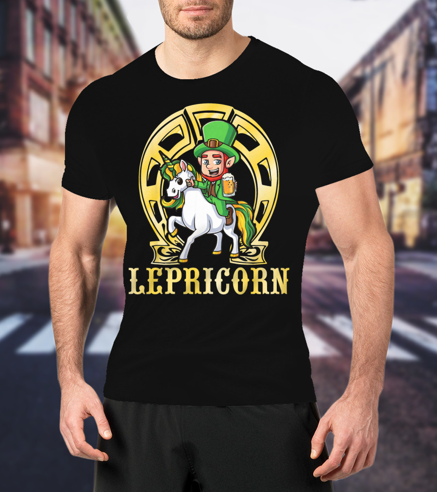 LEPRICORN Leprechaun Riding Unicorn Drinking Beer T-Shirt