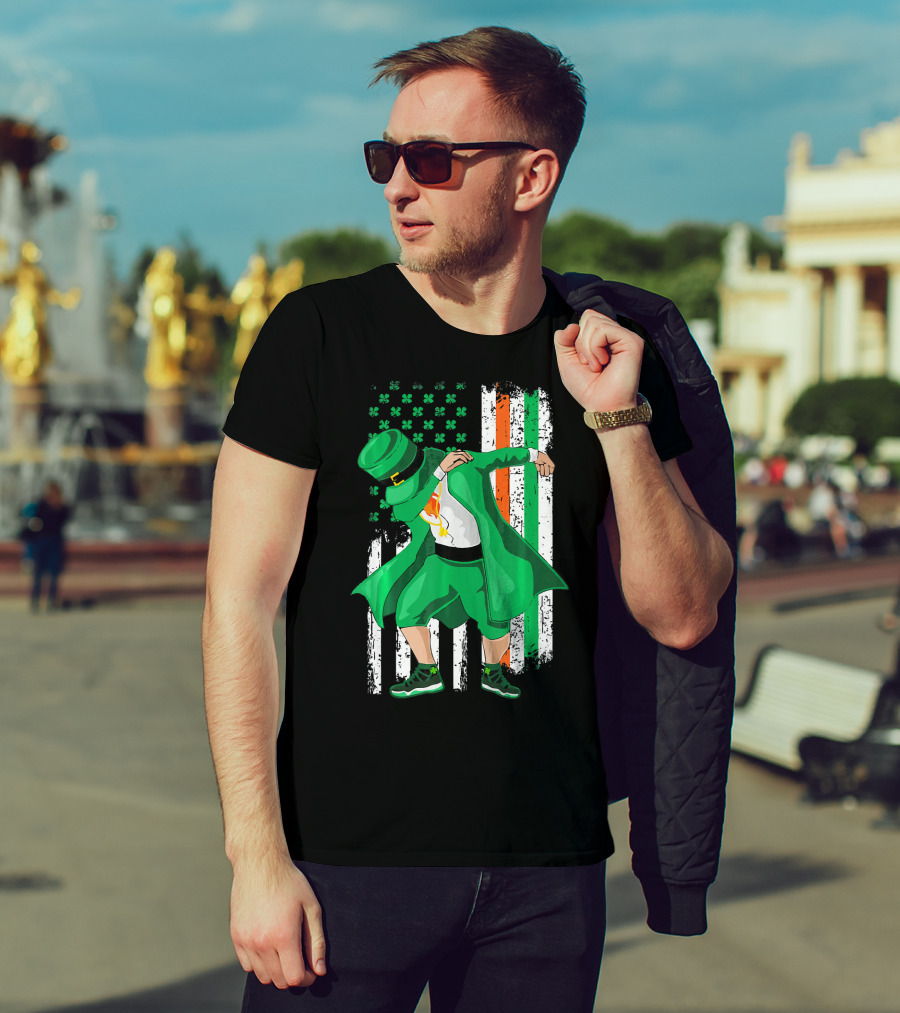Dabbing Leprechaun With Shamrock And Irish American Flag Background T-Shirt